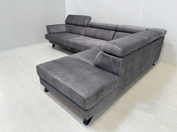 BILLUND - Image 7
