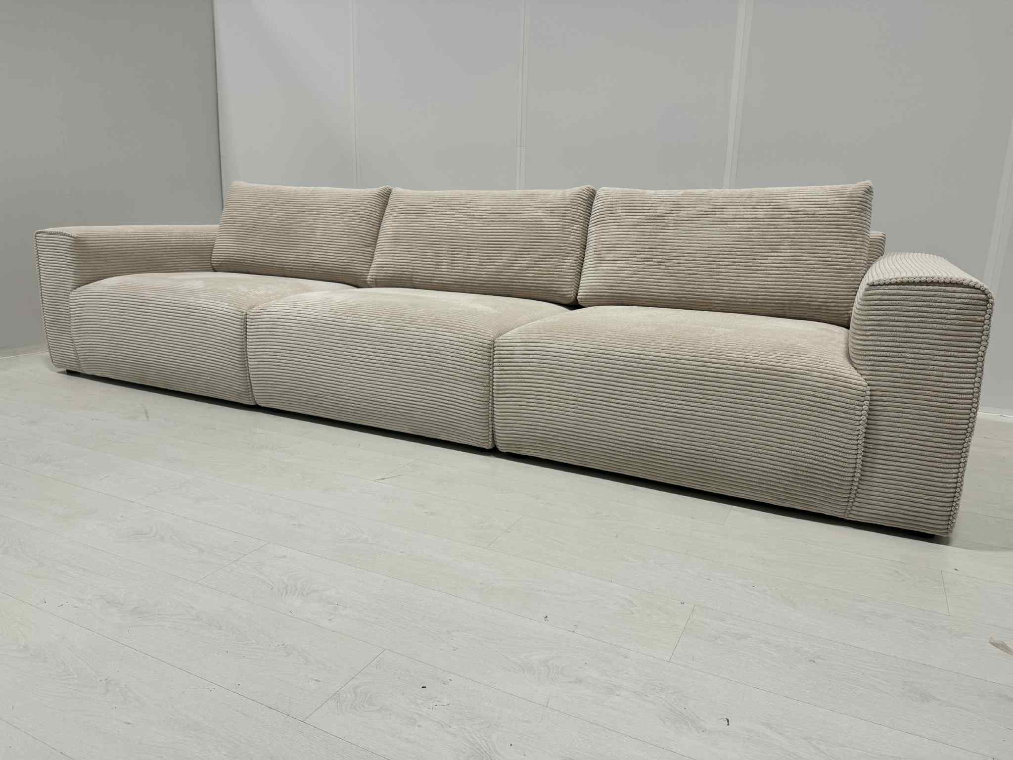 MONTE CARLO ROYALE - Image 3