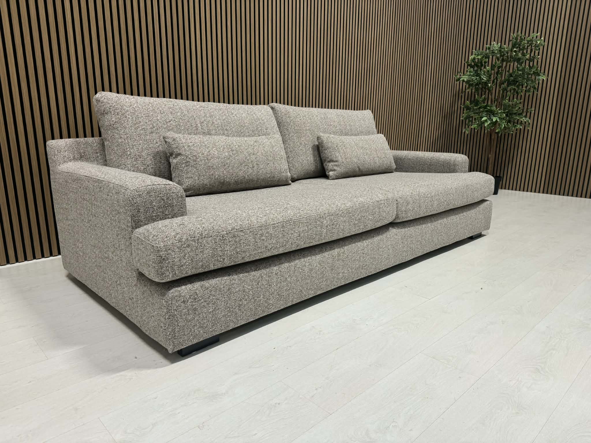 UUS MUDEL ROMA - Image 3